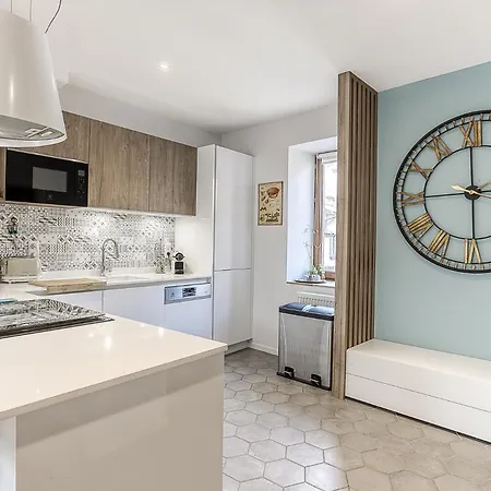 Duplex De Luxe A Trevoux Elegance Et Confort 100M2 Chambres Climatisees Exterior photo