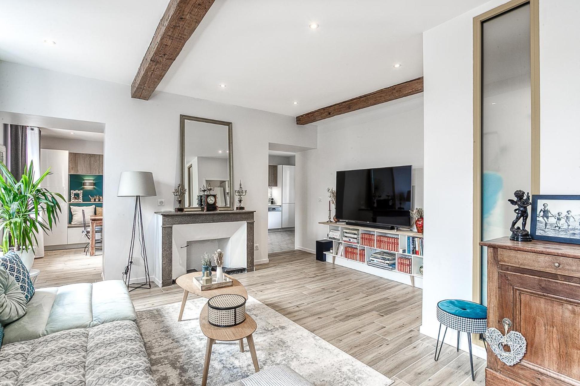 Duplex De Luxe A Elegance Et Confort 100m2 Climatisees * Trevoux