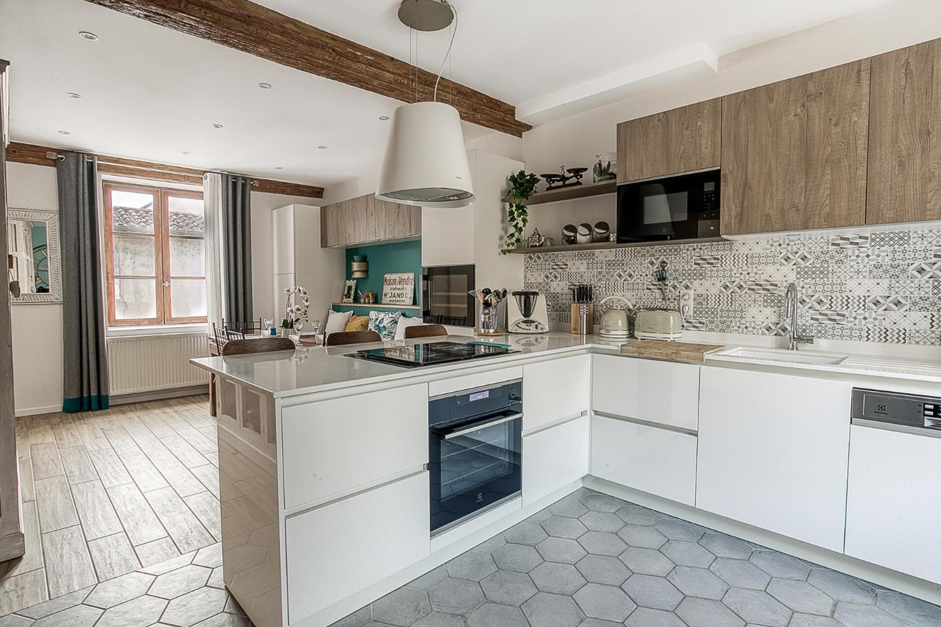 Duplex De Luxe A Elegance Et Confort 100m2 Climatisees Trevoux
