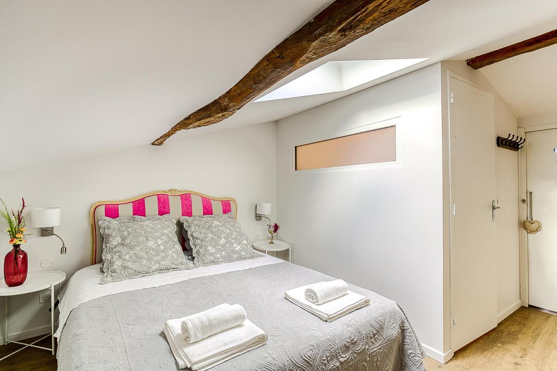 Duplex De Luxe A Elegance Et Confort 100m2 Climatisees Apartment Trevoux